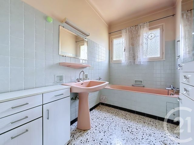 Maison &agrave; vendre - 5 pi&egrave;ces - 165,27 m2 - St Raphael - 83 - PROVENCE-ALPES-COTE-D-AZUR