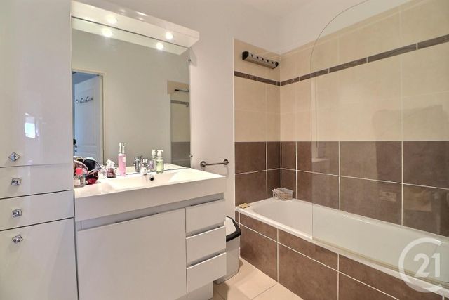 Appartement &agrave; vendre - 4 pi&egrave;ces - 86,25 m2 - St Raphael - 83 - PROVENCE-ALPES-COTE-D-AZUR