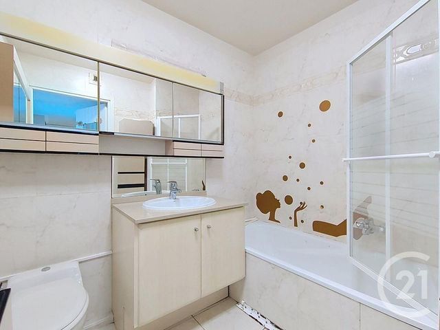 Appartement F3 &agrave; vendre - 3 pi&egrave;ces - 79,70 m2 - Frejus - 83 - PROVENCE-ALPES-COTE-D-AZUR