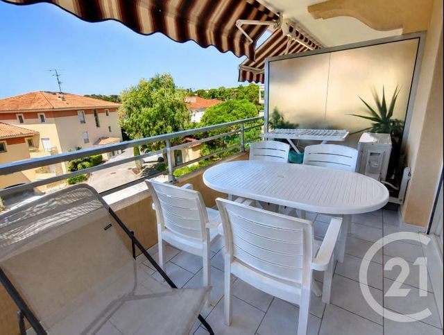 Appartement Studio Cabine &agrave; vendre - 1 pi&egrave;ce - 31,33 m2 - St Raphael - 83 - PROVENCE-ALPES-COTE-D-AZUR