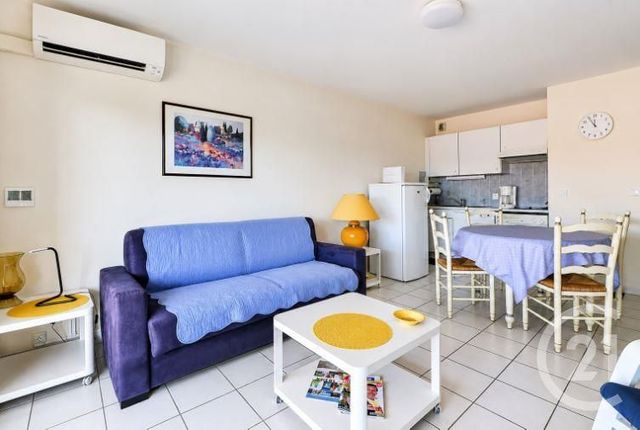 Appartement Studio Cabine &agrave; vendre - 1 pi&egrave;ce - 31,33 m2 - St Raphael - 83 - PROVENCE-ALPES-COTE-D-AZUR