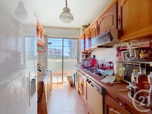 Appartement T3 &agrave; vendre - 3 pi&egrave;ces - 72,20 m2 - St Raphael - 83 - PROVENCE-ALPES-COTE-D-AZUR