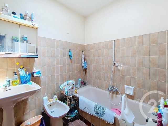 Appartement T3 &agrave; vendre - 3 pi&egrave;ces - 72,20 m2 - St Raphael - 83 - PROVENCE-ALPES-COTE-D-AZUR