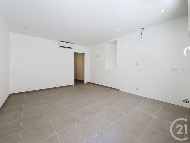 Appartement F2 &agrave; vendre - 2 pi&egrave;ces - 35 m2 - St Raphael - 83 - PROVENCE-ALPES-COTE-D-AZUR