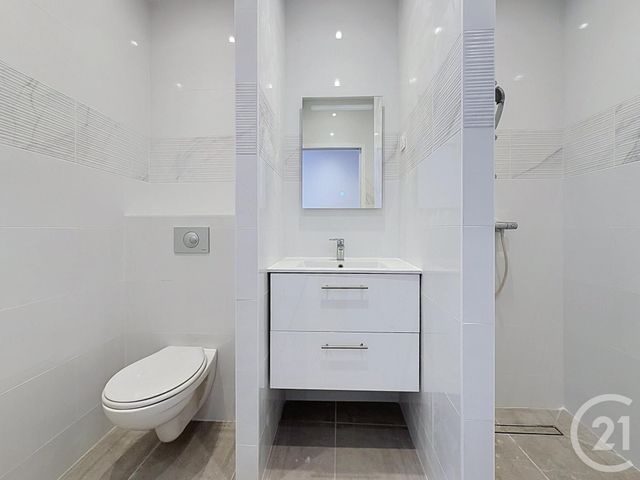 Appartement Studio &agrave; vendre - 1 pi&egrave;ce - 25 m2 - St Raphael - 83 - PROVENCE-ALPES-COTE-D-AZUR