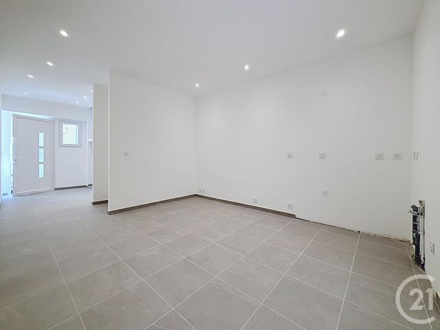 Appartement Studio &agrave; vendre - 1 pi&egrave;ce - 25 m2 - St Raphael - 83 - PROVENCE-ALPES-COTE-D-AZUR