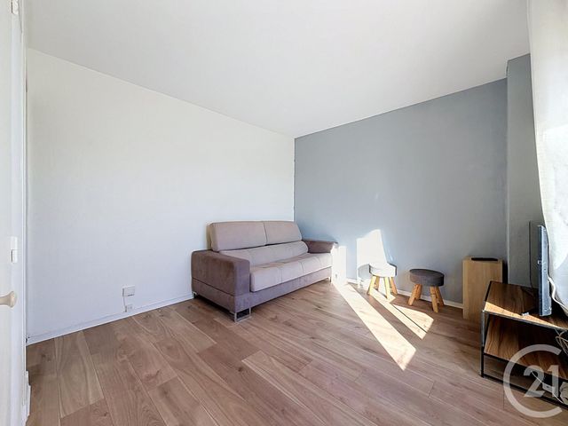 Appartement Studio &agrave; vendre - 1 pi&egrave;ce - 17,60 m2 - Frejus - 83 - PROVENCE-ALPES-COTE-D-AZUR