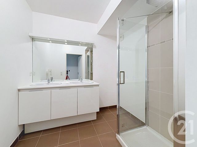 Appartement T3 &agrave; vendre - 3 pi&egrave;ces - 70,46 m2 - St Raphael - 83 - PROVENCE-ALPES-COTE-D-AZUR