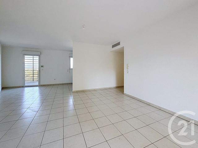 Appartement T3 &agrave; vendre - 3 pi&egrave;ces - 70,46 m2 - St Raphael - 83 - PROVENCE-ALPES-COTE-D-AZUR