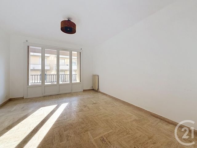Appartement T3 &agrave; vendre - 3 pi&egrave;ces - 60,62 m2 - St Raphael - 83 - PROVENCE-ALPES-COTE-D-AZUR
