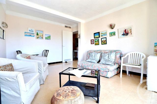 Appartement T2 à vendre - 2 pièces - 44,38 m2 - St Raphael - 83 - PROVENCE-ALPES-COTE-D-AZUR