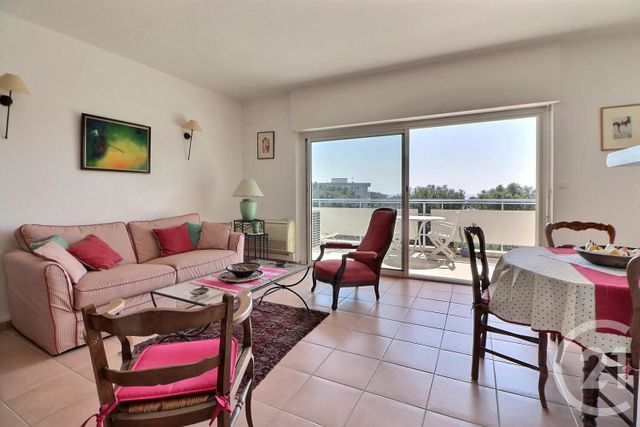Appartement T2 à vendre - 2 pièces - 43,27 m2 - St Raphael - 83 - PROVENCE-ALPES-COTE-D-AZUR