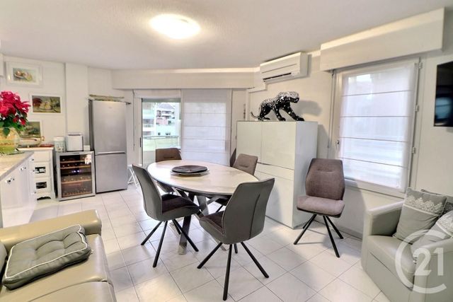 Appartement T3 à vendre - 3 pièces - 62 m2 - Frejus - 83 - PROVENCE-ALPES-COTE-D-AZUR