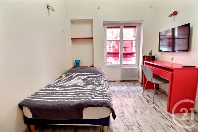 Afficher la photo en grand Appartement T4 à vendre - 4 pièces - 100,90 m2 - St Raphael - 83 - PROVENCE-ALPES-COTE-D-AZUR