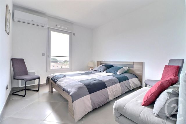 Appartement T3 à vendre - 3 pièces - 75,78 m2 - Frejus - 83 - PROVENCE-ALPES-COTE-D-AZUR