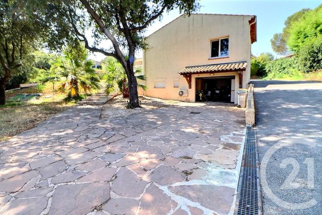 Maison à vendre - 5 pièces - 146 m2 - St Raphael - 83 - PROVENCE-ALPES-COTE-D-AZUR
