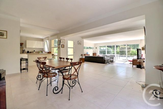 Maison à vendre - 5 pièces - 146 m2 - St Raphael - 83 - PROVENCE-ALPES-COTE-D-AZUR