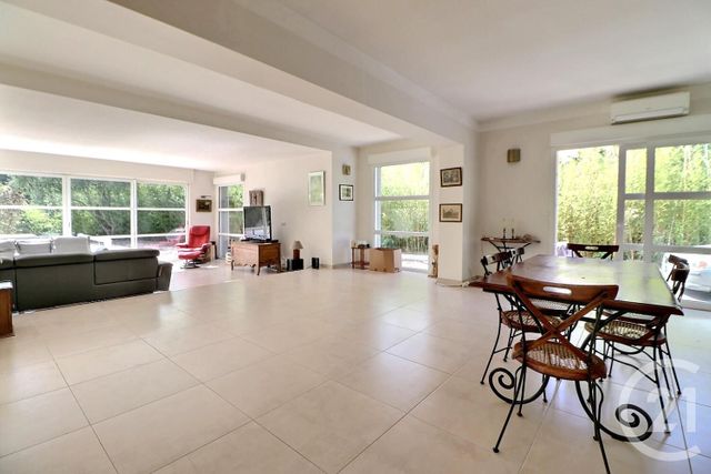 Maison à vendre - 5 pièces - 146 m2 - St Raphael - 83 - PROVENCE-ALPES-COTE-D-AZUR