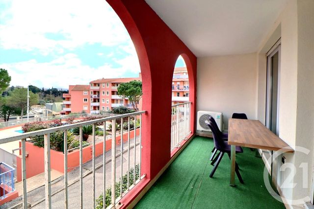 Appartement F3 à vendre - 3 pièces - 65 m2 - Frejus - 83 - PROVENCE-ALPES-COTE-D-AZUR