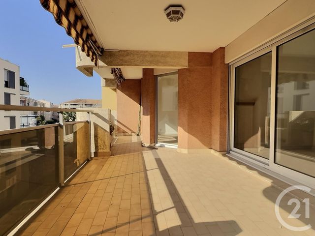 Appartement F3 Bis à vendre ST RAPHAEL