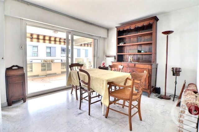 Appartement F3 bis à vendre - 4 pièces - 85,99 m2 - St Raphael - 83 - PROVENCE-ALPES-COTE-D-AZUR