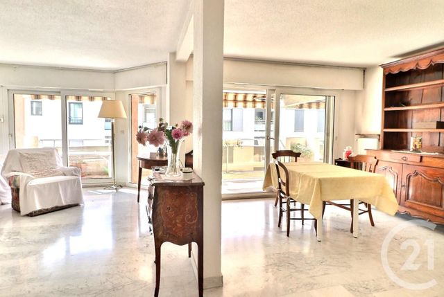 Appartement F3 bis à vendre - 4 pièces - 85,99 m2 - St Raphael - 83 - PROVENCE-ALPES-COTE-D-AZUR