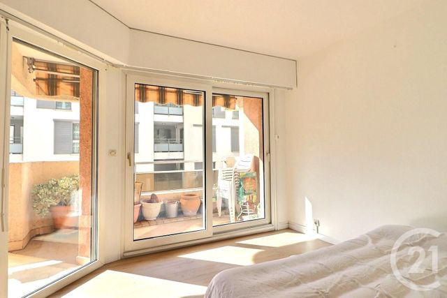 Appartement F3 bis à vendre - 4 pièces - 85,99 m2 - St Raphael - 83 - PROVENCE-ALPES-COTE-D-AZUR