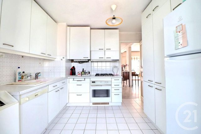 Appartement F3 bis à vendre - 4 pièces - 85,99 m2 - St Raphael - 83 - PROVENCE-ALPES-COTE-D-AZUR