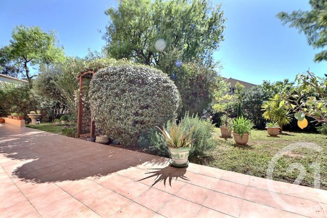 Appartement T4 à vendre - 4 pièces - 104,53 m2 - St Raphael - 83 - PROVENCE-ALPES-COTE-D-AZUR