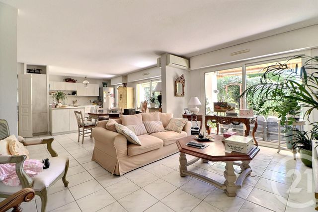 Appartement T4 à vendre - 4 pièces - 104,53 m2 - St Raphael - 83 - PROVENCE-ALPES-COTE-D-AZUR