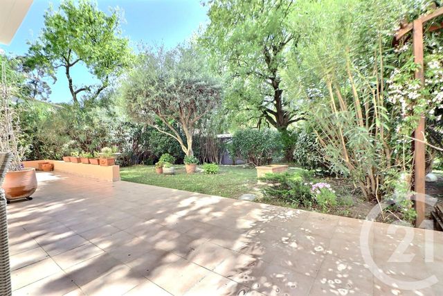 Appartement T4 à vendre - 4 pièces - 104,53 m2 - St Raphael - 83 - PROVENCE-ALPES-COTE-D-AZUR