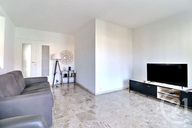 Appartement F3 &agrave; vendre - 3 pi&egrave;ces - 64,72 m2 - St Raphael - 83 - PROVENCE-ALPES-COTE-D-AZUR