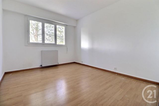 Appartement T3 à vendre - 3 pièces - 61,30 m2 - St Raphael - 83 - PROVENCE-ALPES-COTE-D-AZUR