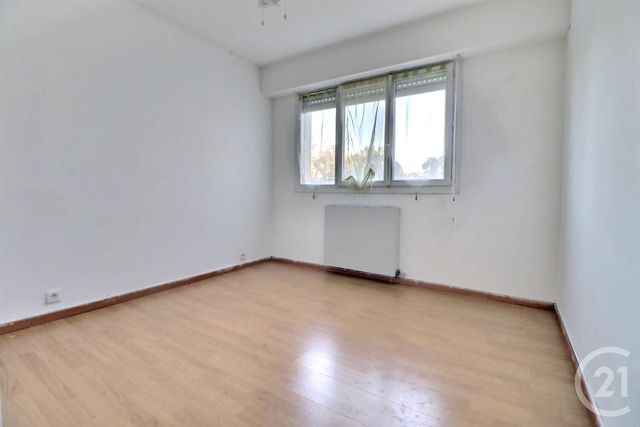 Appartement T3 à vendre - 3 pièces - 61,30 m2 - St Raphael - 83 - PROVENCE-ALPES-COTE-D-AZUR