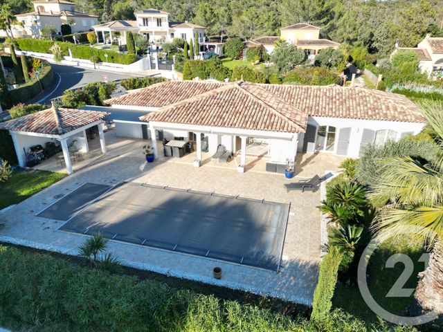Maison à vendre - 4 pièces - 143 m2 - St Raphael - 83 - PROVENCE-ALPES-COTE-D-AZUR