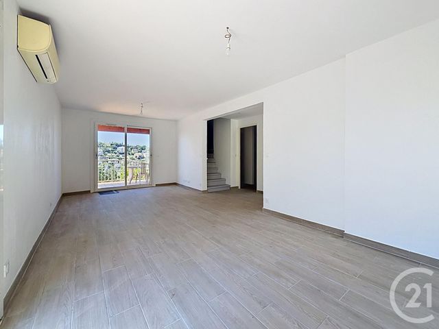 Maison &agrave; vendre - 5 pi&egrave;ces - 107,23 m2 - St Raphael - 83 - PROVENCE-ALPES-COTE-D-AZUR