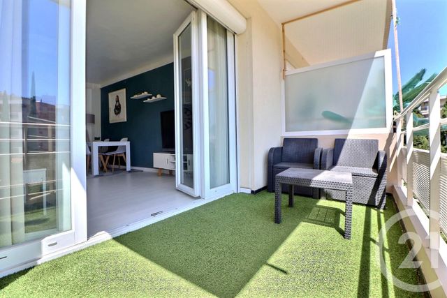 Appartement T4 à vendre - 4 pièces - 98,68 m2 - St Raphael - 83 - PROVENCE-ALPES-COTE-D-AZUR