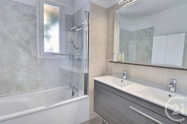 Appartement T4 à vendre - 4 pièces - 86,91 m2 - Frejus - 83 - PROVENCE-ALPES-COTE-D-AZUR