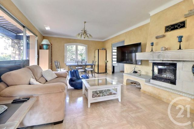 Maison à vendre - 5 pièces - 130 m2 - St Raphael - 83 - PROVENCE-ALPES-COTE-D-AZUR