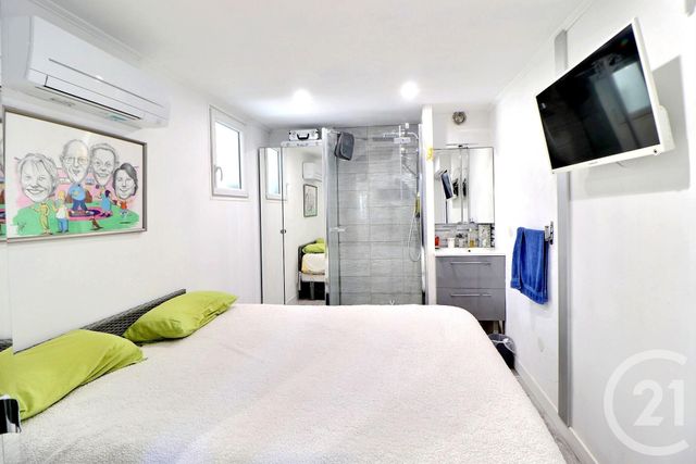 Appartement T3 à vendre - 3 pièces - 60 m2 - St Raphael - 83 - PROVENCE-ALPES-COTE-D-AZUR