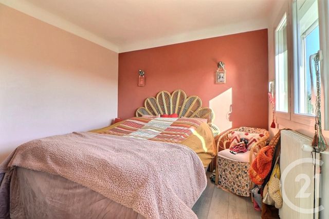 Appartement T4 à vendre - 4 pièces - 69,82 m2 - St Raphael - 83 - PROVENCE-ALPES-COTE-D-AZUR