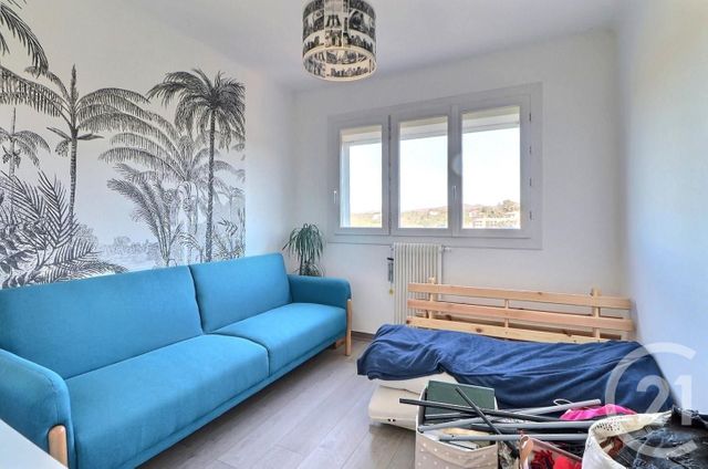 Appartement T4 à vendre - 4 pièces - 69,82 m2 - St Raphael - 83 - PROVENCE-ALPES-COTE-D-AZUR