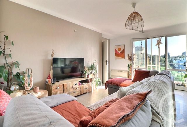 Appartement T4 à vendre - 4 pièces - 69,82 m2 - St Raphael - 83 - PROVENCE-ALPES-COTE-D-AZUR