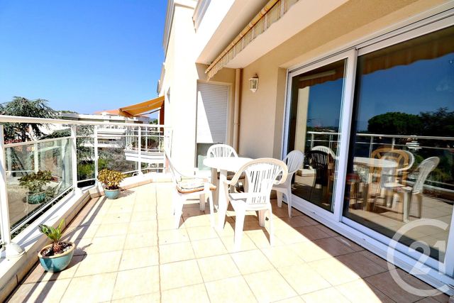 Appartement T2 à vendre - 2 pièces - 52 m2 - St Raphael - 83 - PROVENCE-ALPES-COTE-D-AZUR