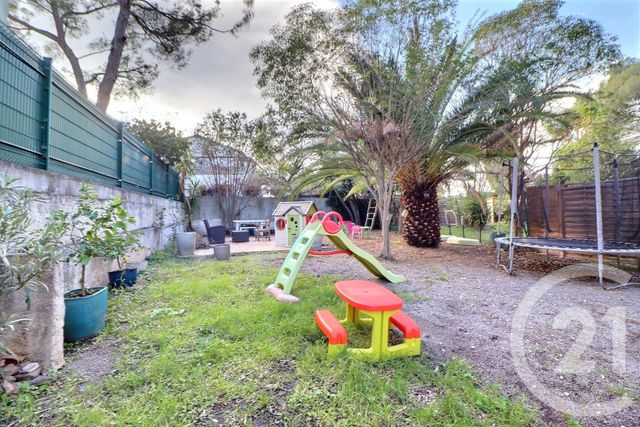 Appartement T4 à vendre - 4 pièces - 89,43 m2 - St Raphael - 83 - PROVENCE-ALPES-COTE-D-AZUR