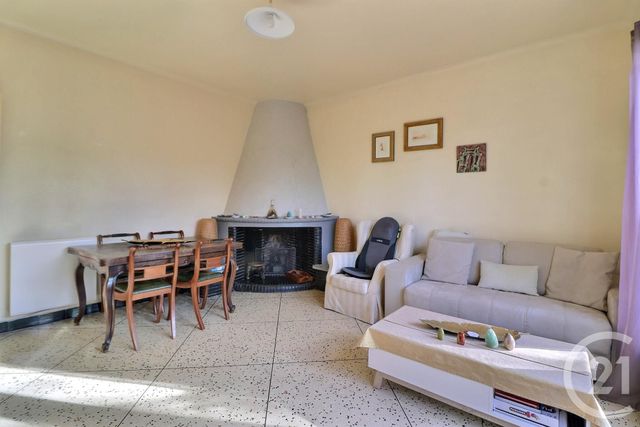 Appartement T4 à vendre - 4 pièces - 89,43 m2 - St Raphael - 83 - PROVENCE-ALPES-COTE-D-AZUR