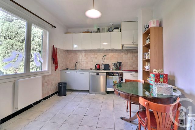 Appartement T4 à vendre - 4 pièces - 89,43 m2 - St Raphael - 83 - PROVENCE-ALPES-COTE-D-AZUR