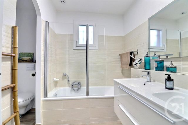 Afficher la photo en grand Maison à vendre - 5 pièces - 132 m2 - Frejus - 83 - PROVENCE-ALPES-COTE-D-AZUR