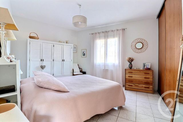 Afficher la photo en grand Maison à vendre - 5 pièces - 132 m2 - Frejus - 83 - PROVENCE-ALPES-COTE-D-AZUR