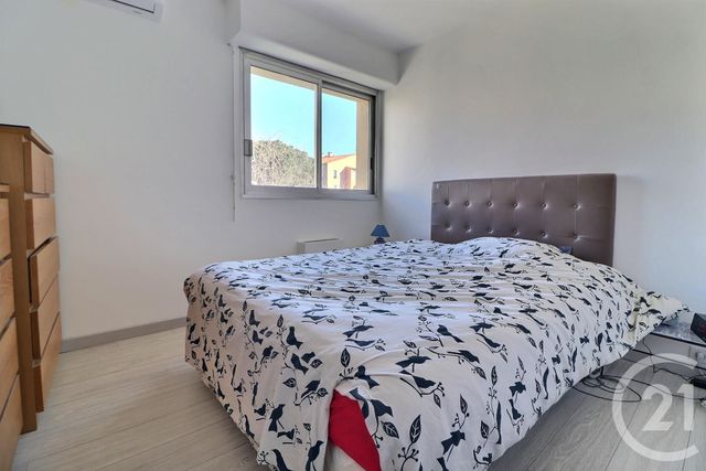 Appartement T3 à vendre - 3 pièces - 67,91 m2 - Frejus - 83 - PROVENCE-ALPES-COTE-D-AZUR